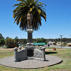 Wedderburn war memorial